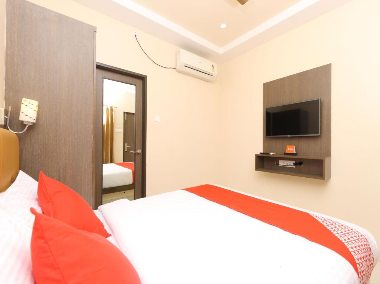 Oyo 14934 Kalyani Grand Hotell Chennai Eksteriør bilde